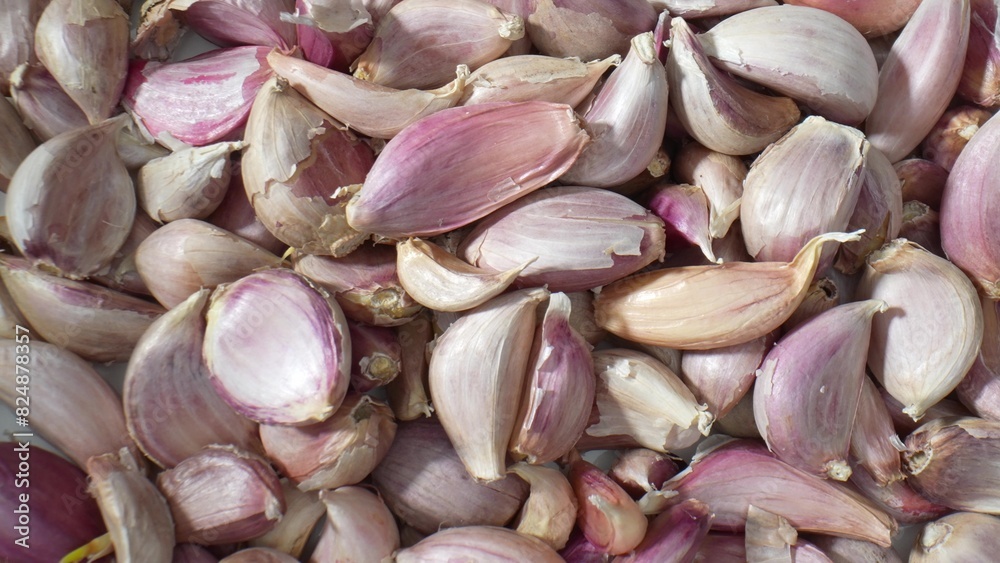 Explore the mesmerizing world of garlic up close in macro. Witness the delicate textures and patterns that make garlic a culinary gem.
Explore the mesmerizing world of garlic up close in macro. Witness the delicate textures and patterns that make garlic a culinary gem.
