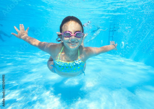 kids swimming in pool