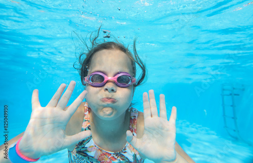 kids swimming in pool