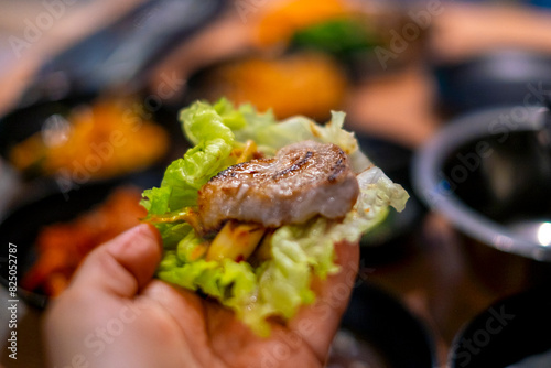 サムギョプサルを食べる photo