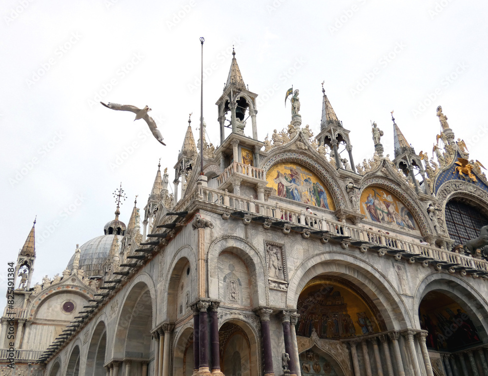 Naklejka premium The unique St. Mark's Basilica in Venice (Italy)