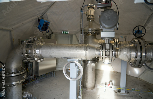CO2 Carbon emissions storage & sequestration wellhead - interior