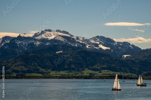 Impressionen vom Chiemsee im Hintergrund die Kampenwand