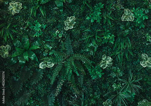 Φωτογραφία Full Frame of Green Leaves Pattern Background, Nature Lush Foliage Leaf Texture,