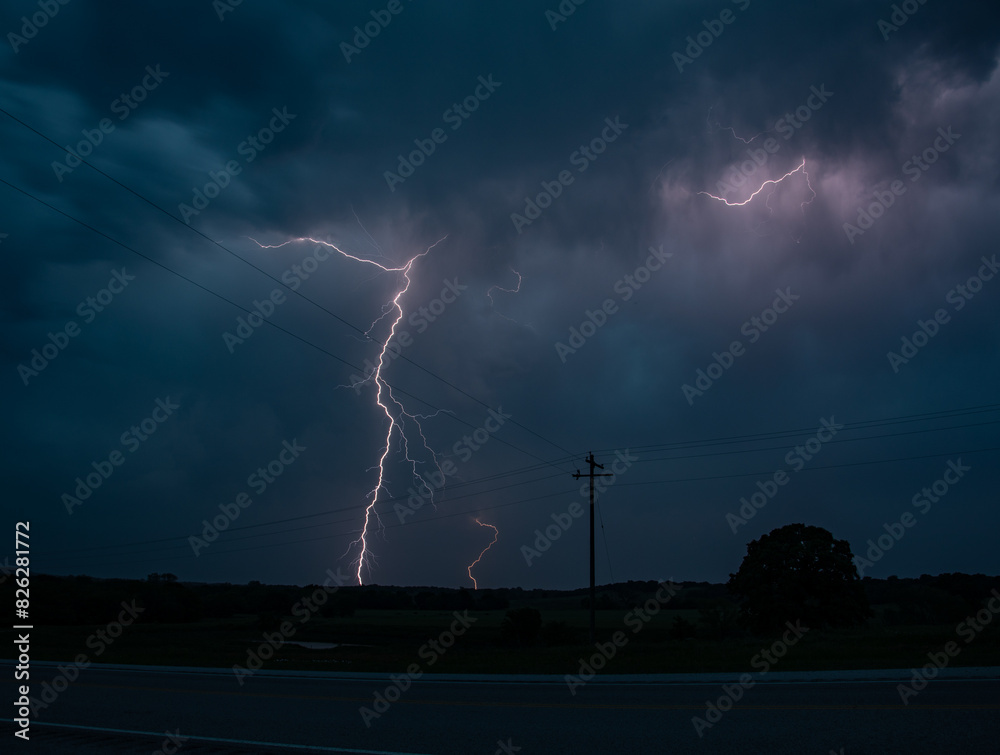 Naklejka premium Chasing lightning storms in the night