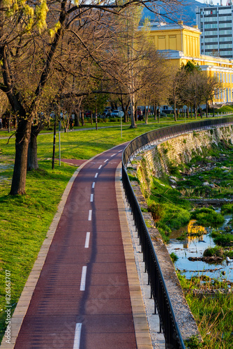 autumn in the city bike path © Todor