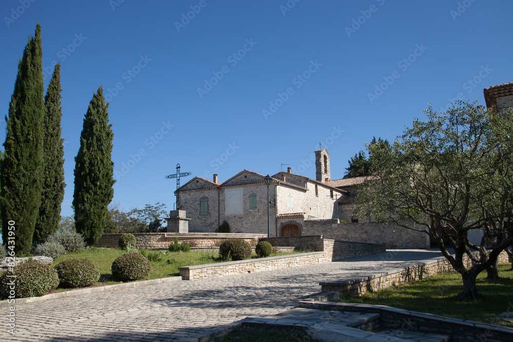 Le village de Rousson dans le Gard Le village de Rousson dans le Gard