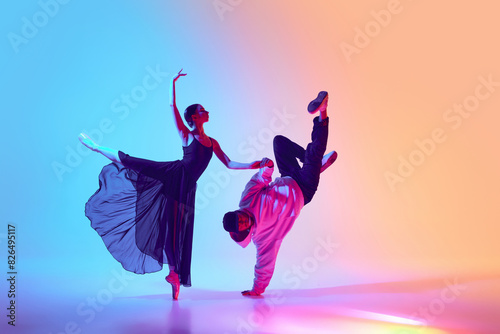 Foto Ballet and street dance mix