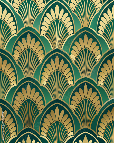 Elegant Art Deco Fan Pattern Wallpaper in Green and Gold