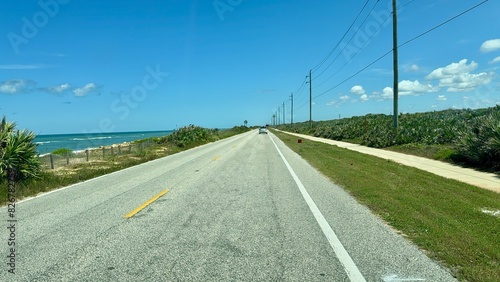 Fotografía Driving along Highway A1A the beach near Flagler Beach, Florida.