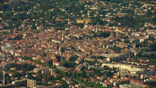 vue aérienne de Draguignan dans le sud de la France photo