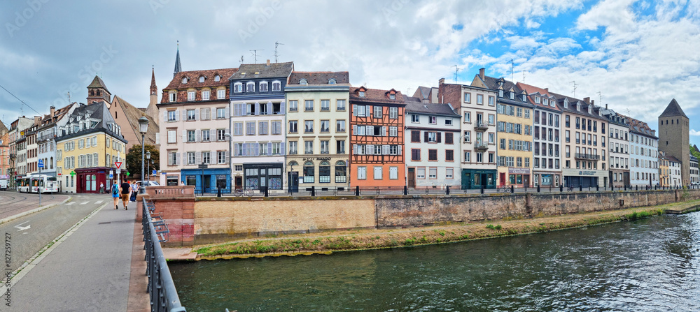 Naklejka premium Le Petite France, the most picturesque district of old Strasbourg. Houses along the Ill River channel.