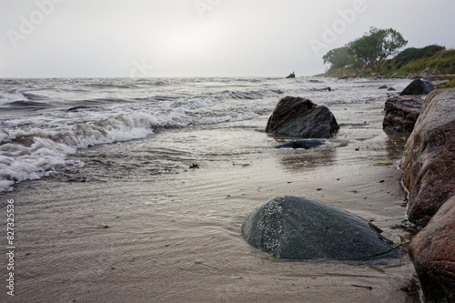 Tableau sur toile Natural beach on the Staberhuk cliffs, Fehmarn Island, Baltic Sea, Germany