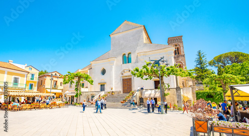Obraz na płótnie Ravello old town and Duomo central square with cathedral, Italy w salonie