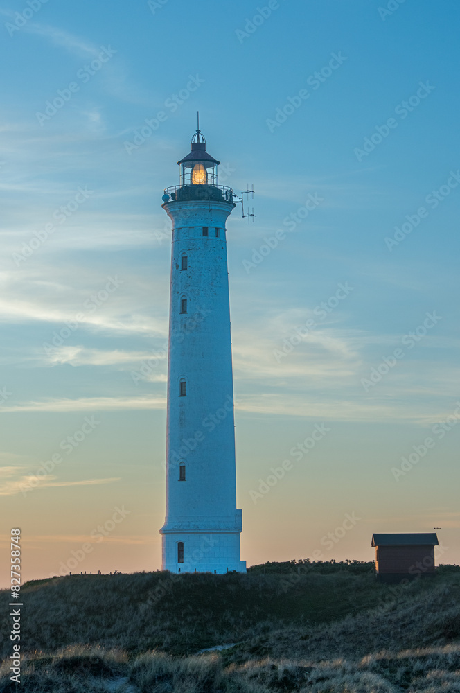 Leuchtturm zur goldenen Stunde