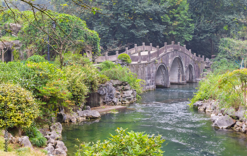 Obraz na płótnie Stone bridge in the Taiziwan park in Hangzhou, China w salonie