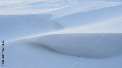 Bild auf Leinwand Fresh Snowdrifts Forming Natural Patterns