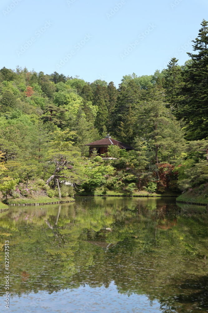 Yokuryu-chi Pond in Shugakuin Imperial Villa, Kyoto, Japan Yokuryu-chi Pond in Shugakuin Imperial Villa, Kyoto, Japan
