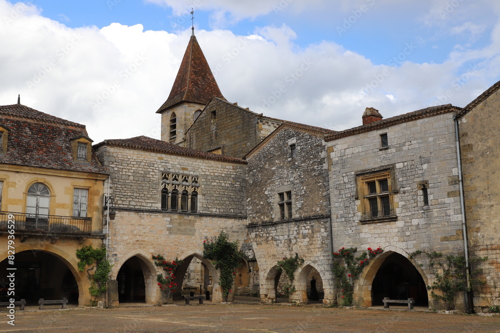 Fototapeta premium bastide de Monpazier, Périgord, 24