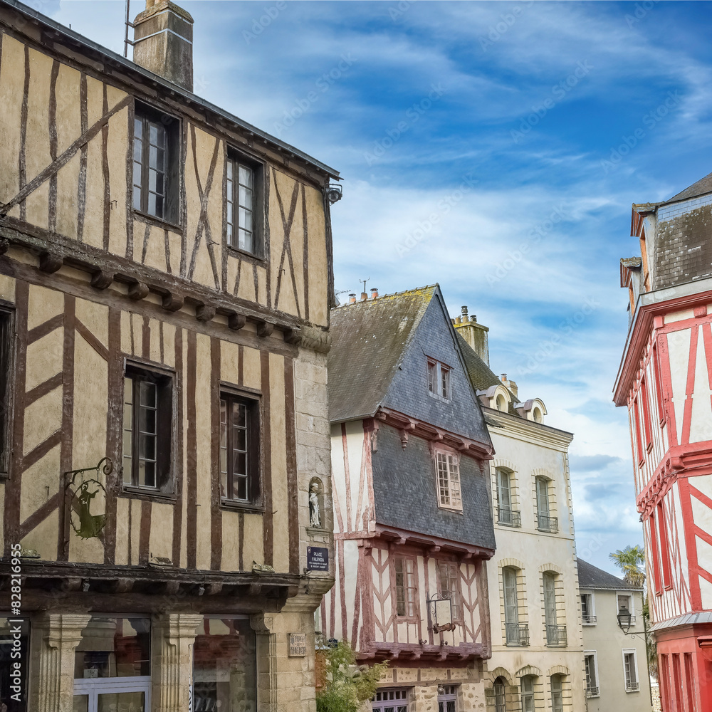 Naklejka premium Vannes, old half-timbered houses 