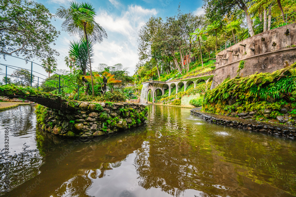 Obraz premium Monte Palace, Tropical Garden with Waterfalls, Lakes and traditional buildings above the city of Funchal