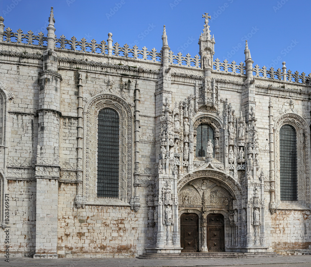Fototapeta premium Lisbon Jeronimos monastery main entrance