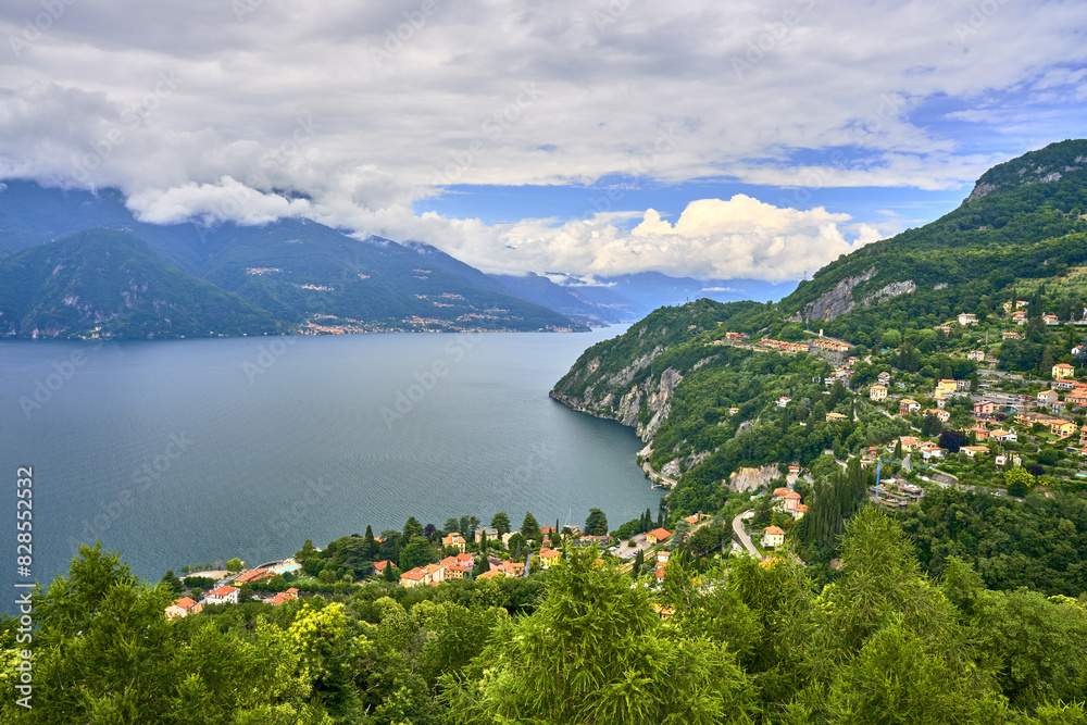 Fototapeta premium a scenic valley in italy with lots of greenery and hills