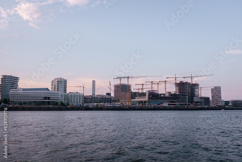 Sonnenuntergang über dem Hamburger Hafen