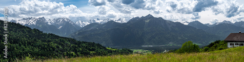 Vorarlberg, Österreich: Panorama des Rätikon von Blons aus