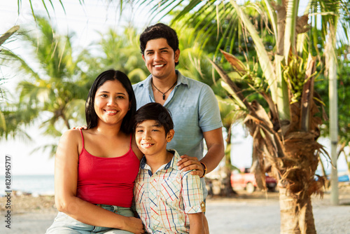 Wallpaper Mural Latin family concept. Torontodigital.ca