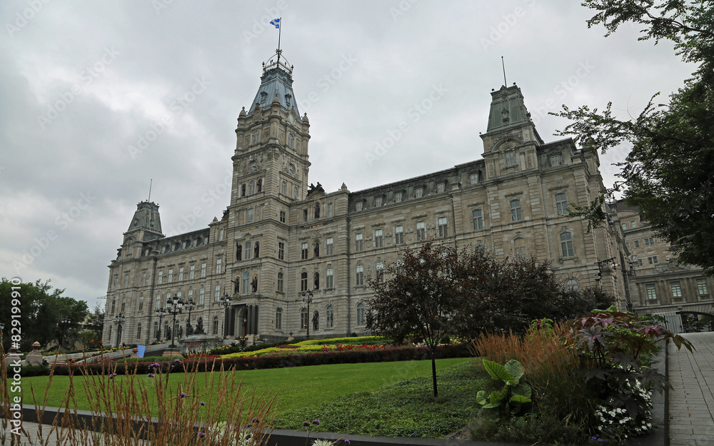 Obraz premium Landscape with Parliament building - Quebec City, Canada