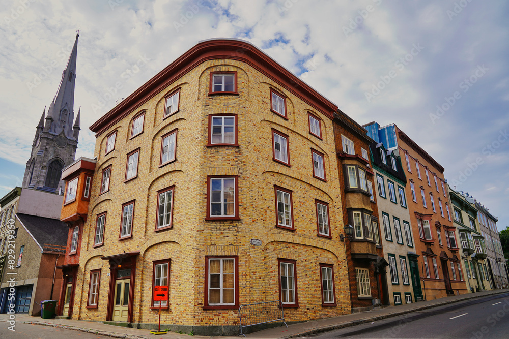 Fototapeta premium Traditional brick houses and european architecture on Rue Saint-Louis in the Old town area in Quebec city, the capital of Quebec province,Canada