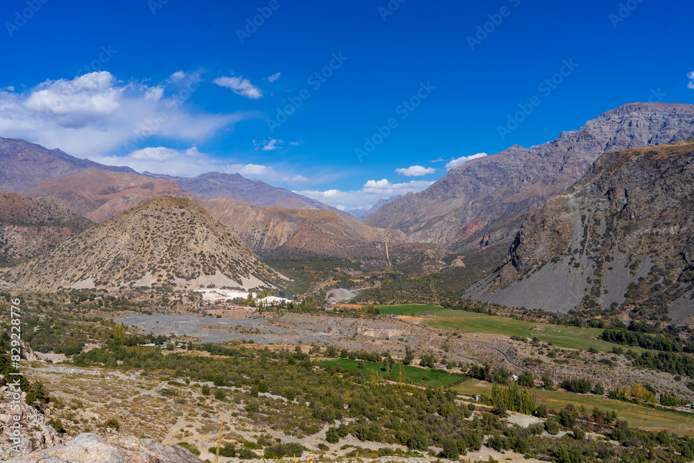 Fototapeta premium Cajón del Maipo, Región Metropolitana, Chile.
