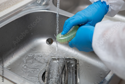 Dental instruments cleaning