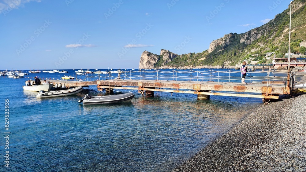 Marina del Cantone - Pontile di imbarco di mattina presto
