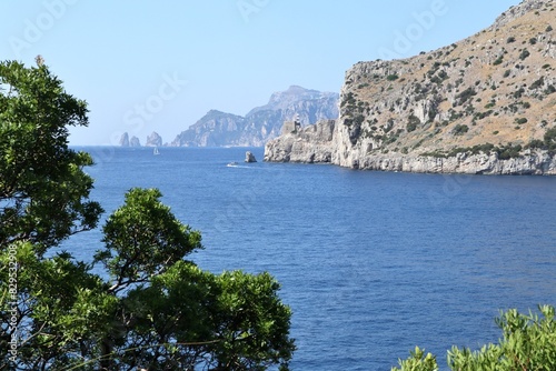 Obraz na płótnie Nerano - Punta Campanella dall'ex cava Italsider di Ieranto w salonie