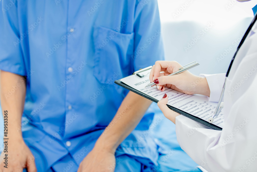 Heart disease: causes, symptoms and treatment Heart disease: causes, symptoms and treatment