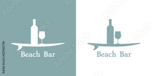 Logo Beach Bar. Silueta de copa y botella de vino sobre tabla de surf