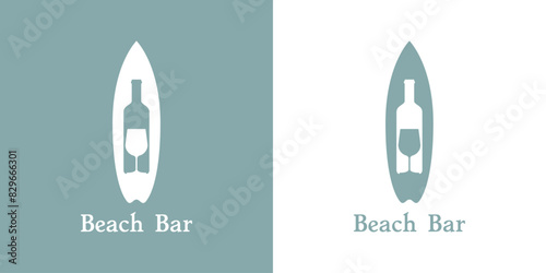 Logo Beach Bar. Silueta de copa y botella de vino en tabla de surf en espacio negativo