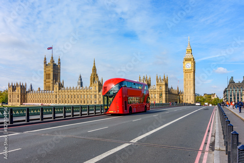 Obraz na plátně Houses of Parliament with Big Ben and double-decker bus on Westminster bridge, L