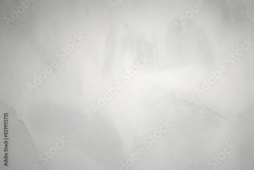 Grunge-Hintergrund aus Schwarz und Weiß. Abstrakte Illustrationstextur von Rissen, Chips, Punkten. Schmutziges monochromes Muster der alten, abgenutzten Oberfläche.