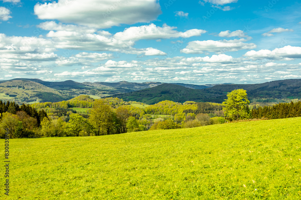 Eine Frühlingshafte Wanderung durch das wunderschöne Sinntal zum Schwarzen Berge bei Riedenberg - Bayern -Deutschland Eine Frühlingshafte Wanderung durch das wunderschöne Sinntal zum Schwarzen Berge bei Riedenberg - Bayern -Deutschland