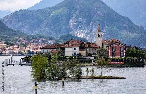 Wallpaper Mural Isola dei Pescatori Island Torontodigital.ca