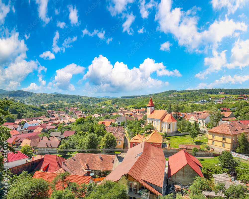 Obraz premium Amazing view of Cisnadioara village in Romania.