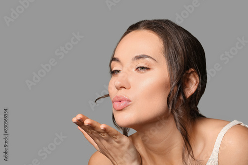 Young woman with beautiful ...