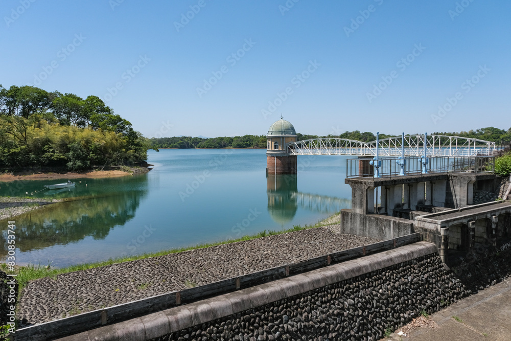 歴史的建造物に指定された多摩湖の第一取水塔 歴史的建造物に指定された多摩湖の第一取水塔