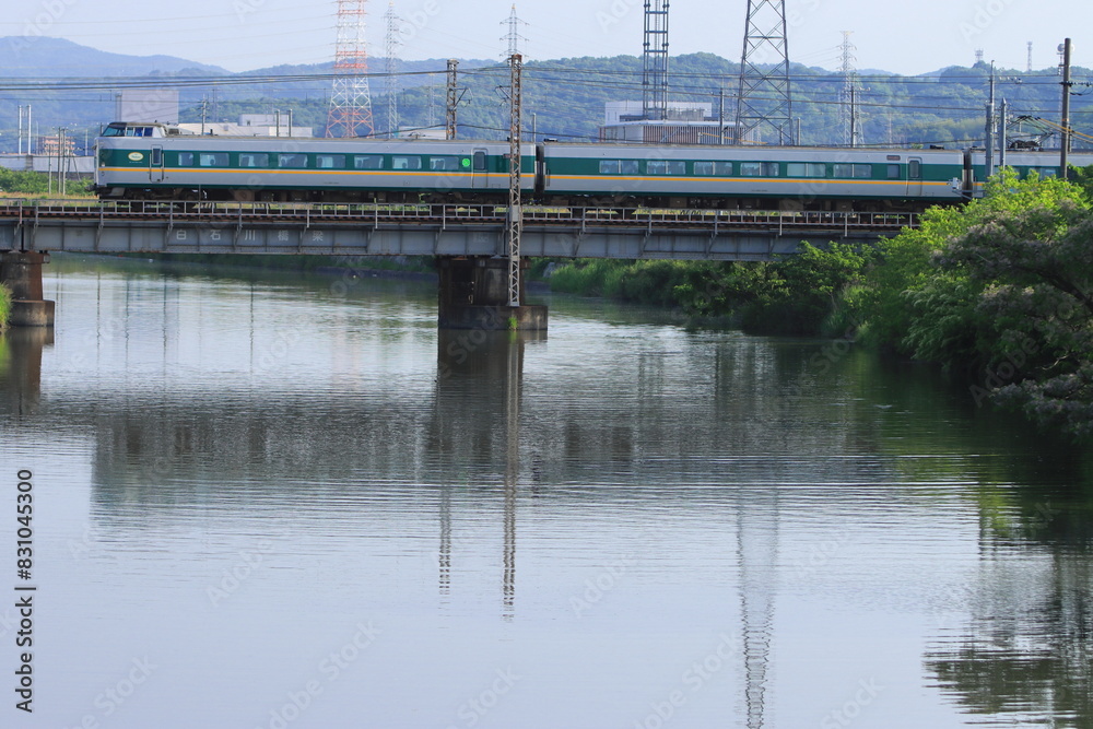 早朝の空気の中最後の力走を見せる381系特急やくも_2024/5/17撮影 早朝の空気の中最後の力走を見せる381系特急やくも_2024/5/17撮影