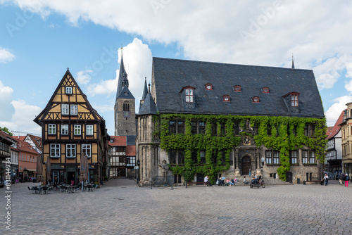 Altstadt von Quedlinburg mit Rathaus in Sachsen - Anhalt