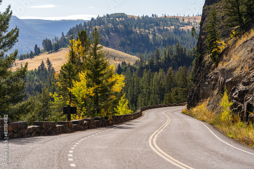 Εκτύπωση καμβά View from Dunraven Pass and Mount Washburn in Yellowstone National Park on a sun