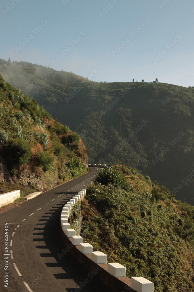 Obraz premium road in the mountains